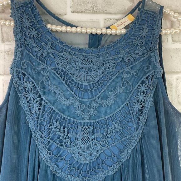 Altar’d State Sheer Sleeveless Flowing Dress Lace Detailing Blue Size Large - Picture 11 of 12